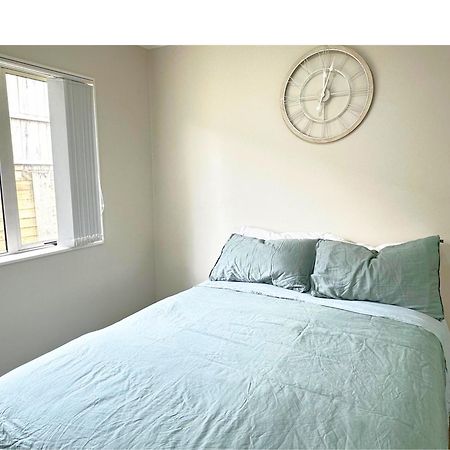 Bright&Cozy Room - Homestay Style - On Street Parking Only Auckland Exterior foto